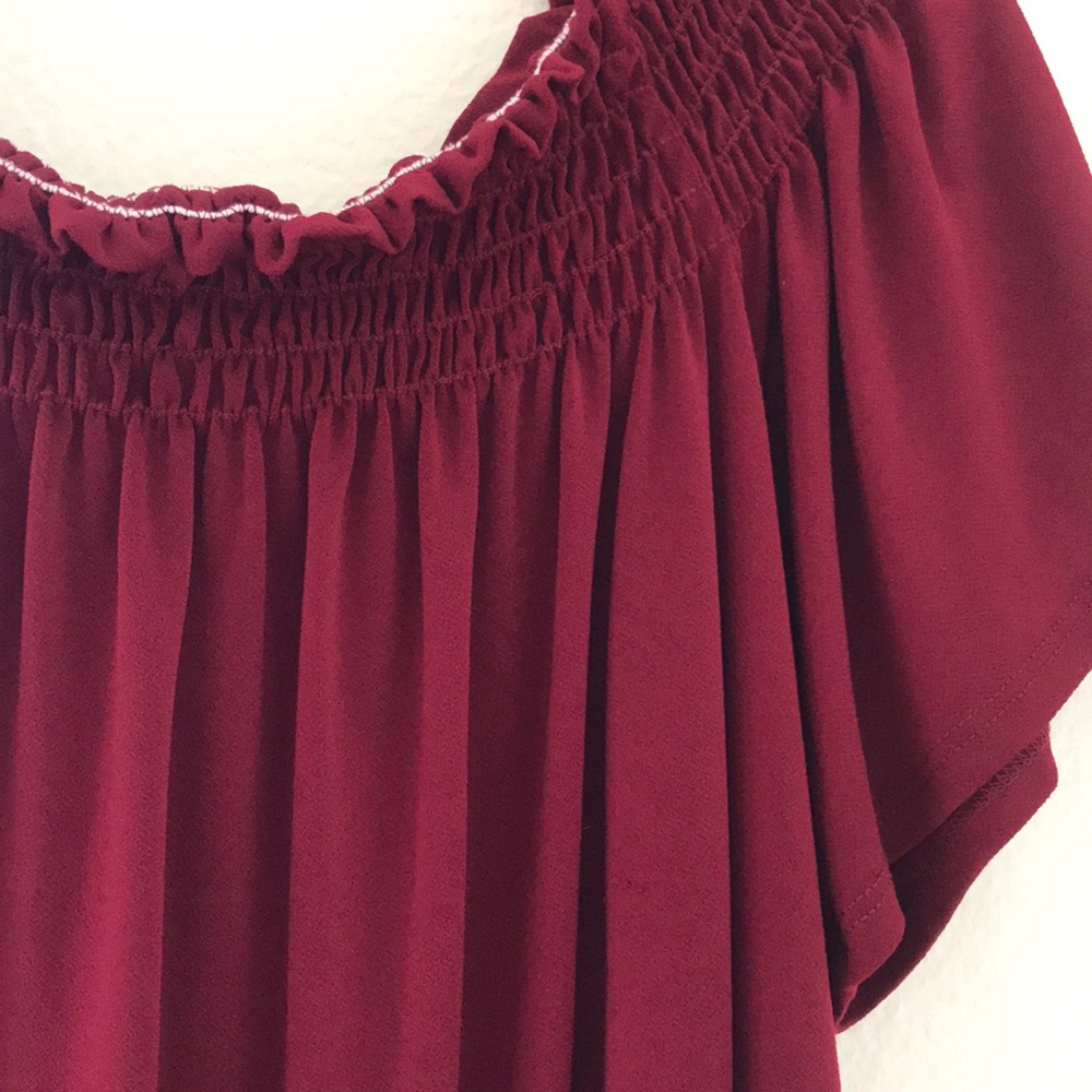 Off-Shoulder Top - Picture 4 of 5